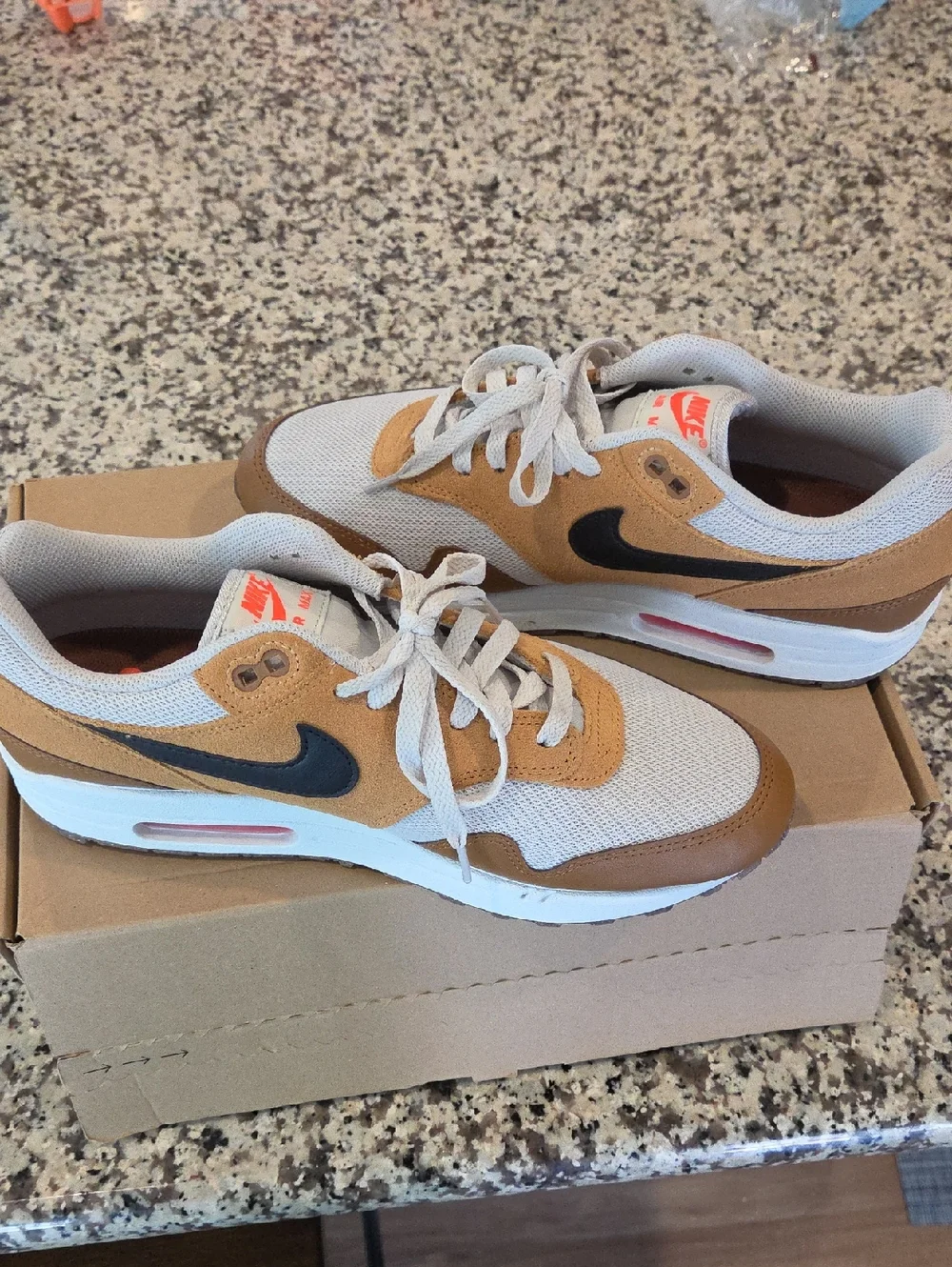 Nike Air Max 1 Ess Sneakers in British Tan Brown - Picture 6 of 6